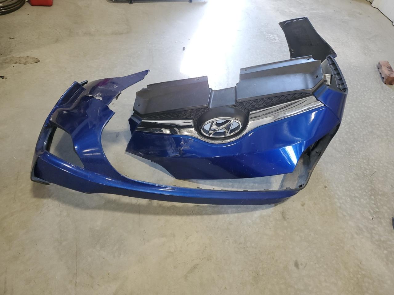 2014 Hyundai Veloster - Image 12