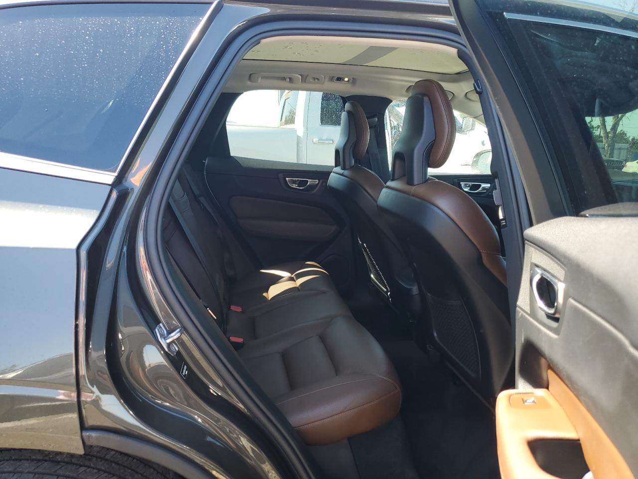 VIN: YV4A22RKXJ1025138 | VOLVO XC60 2018 car history - Stat.vin