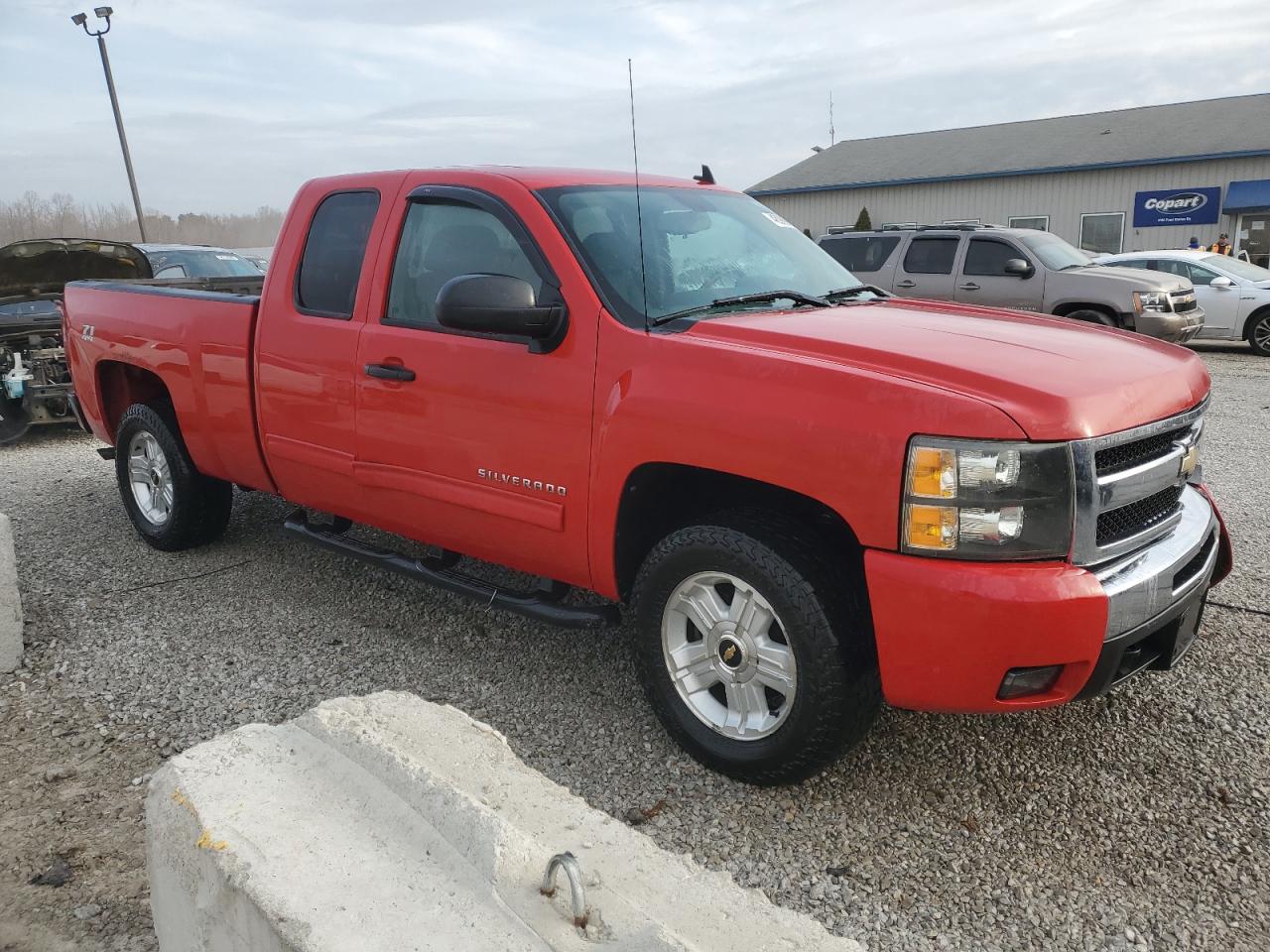 2011 Chevrolet Silverado - Image 4