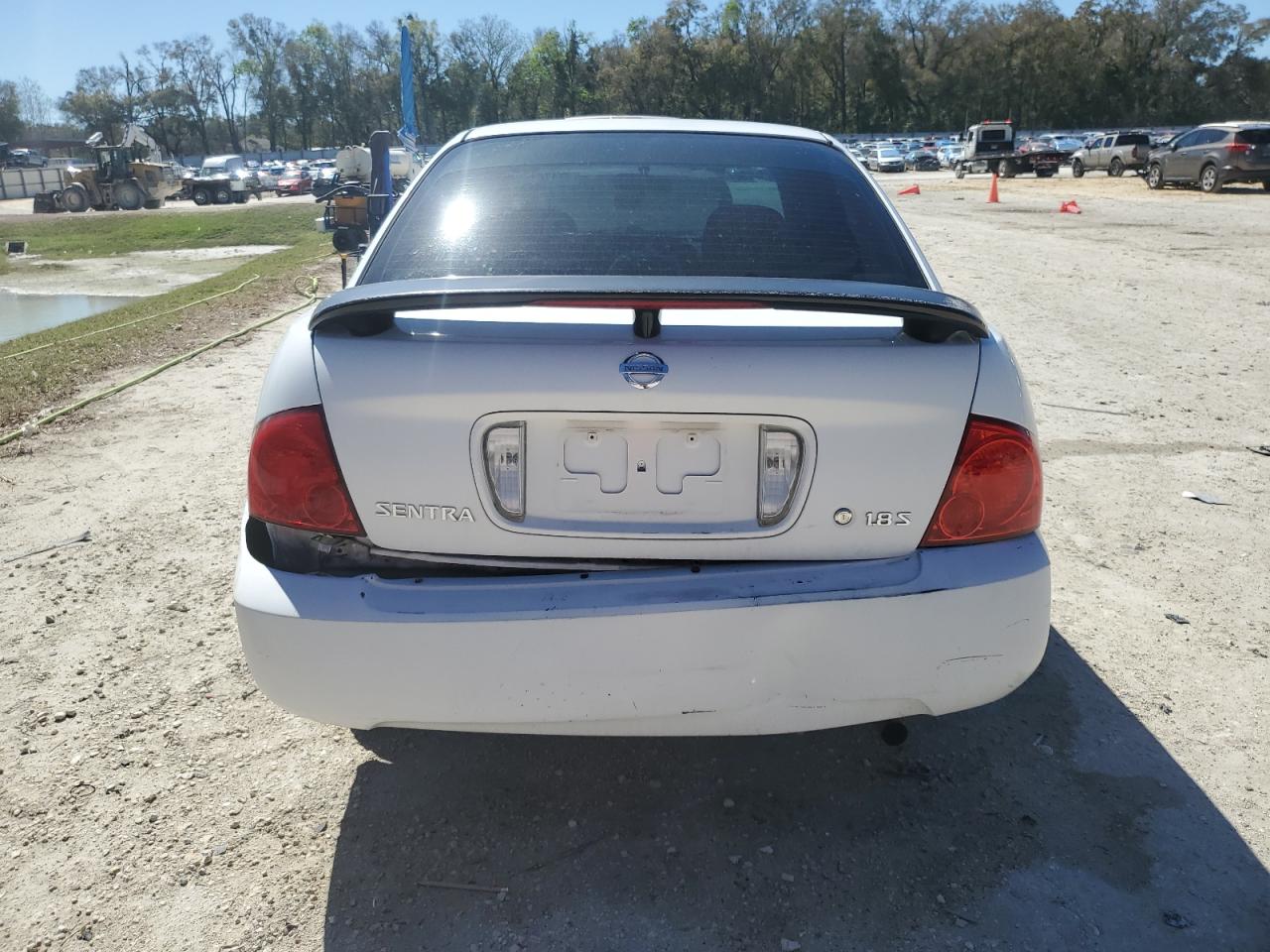 2005 Nissan Sentra - Image 6