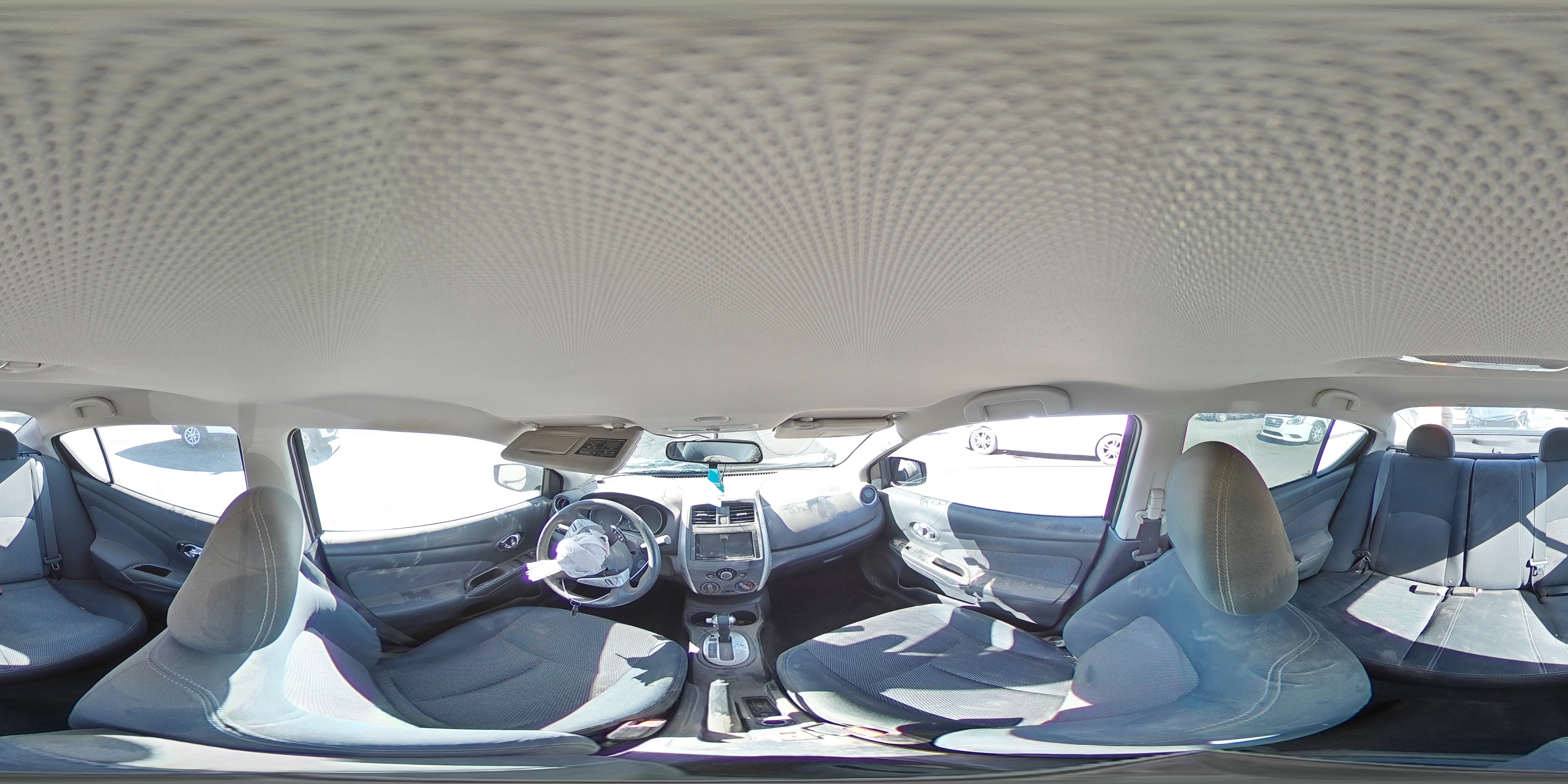 2015 Nissan Versa - Image 12
