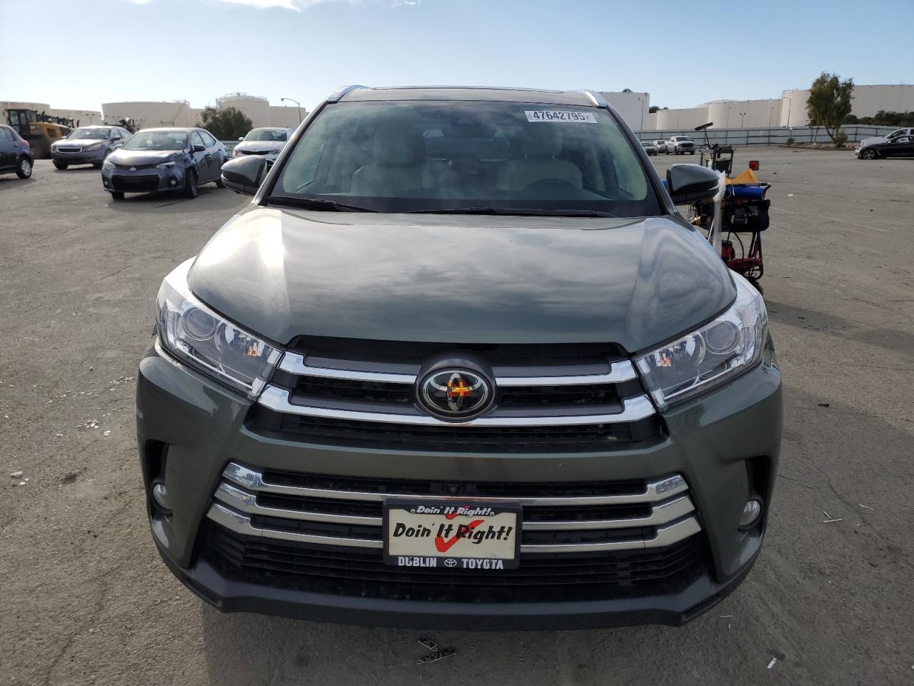 2018 Toyota Highlander - Image 5