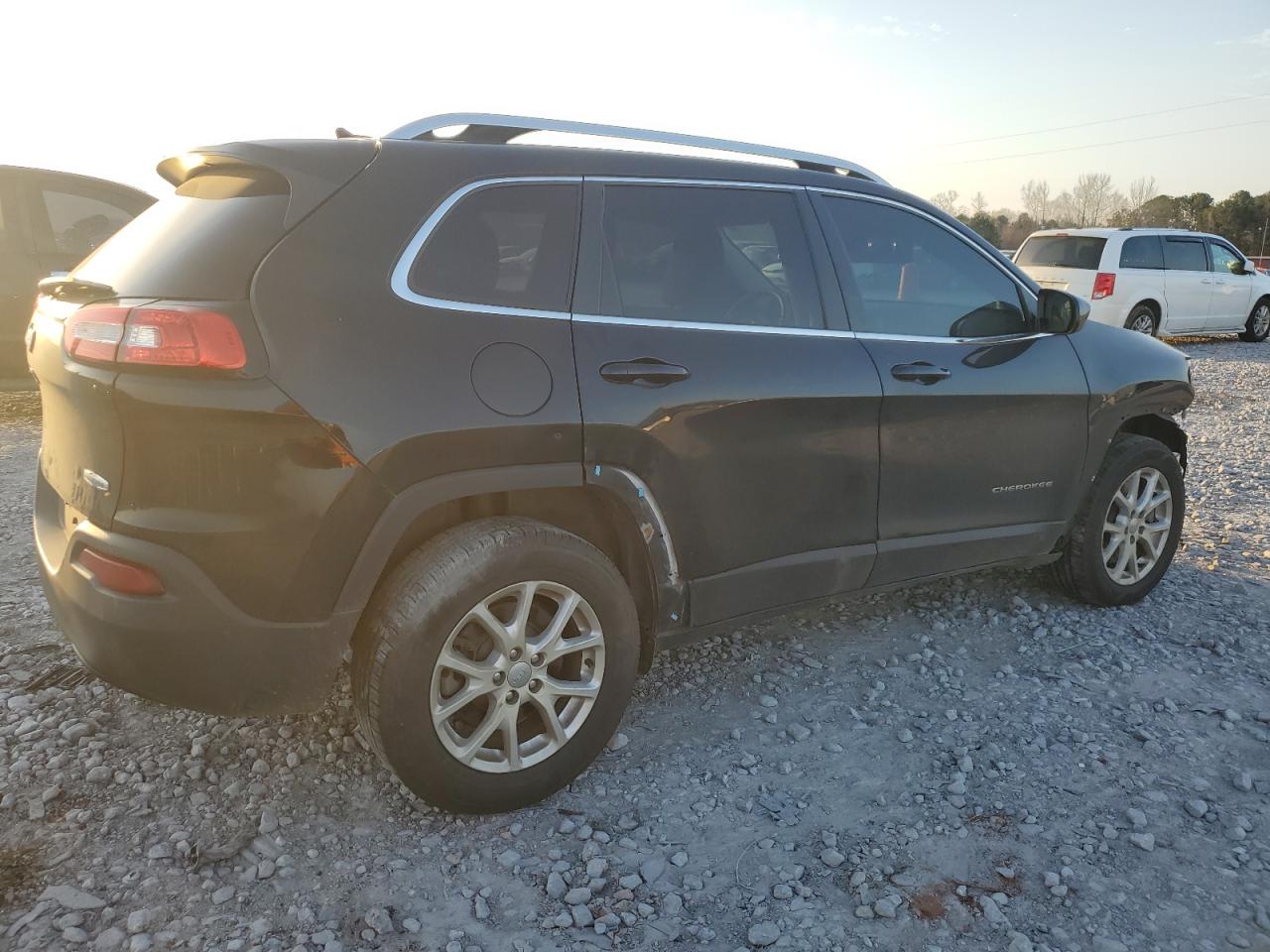 2018 Jeep Grand Cherokee - Image 3