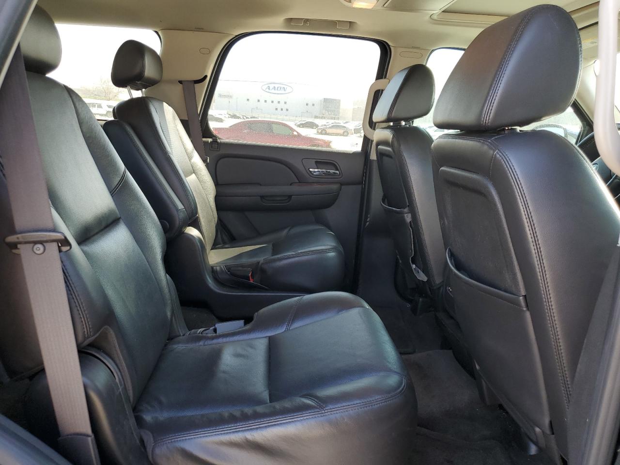 2009 Chevrolet Tahoe - Image 11