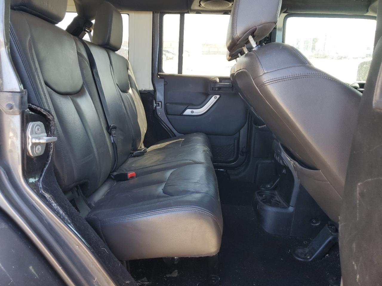 2014 Jeep Wrangler - Image 11