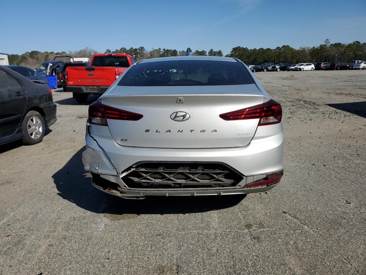 2019 Hyundai Elantra - Image 6