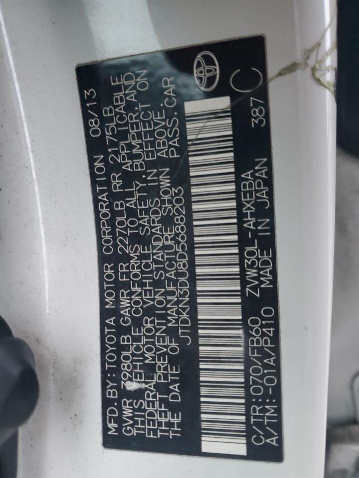 2013 Toyota Prius - Image 14