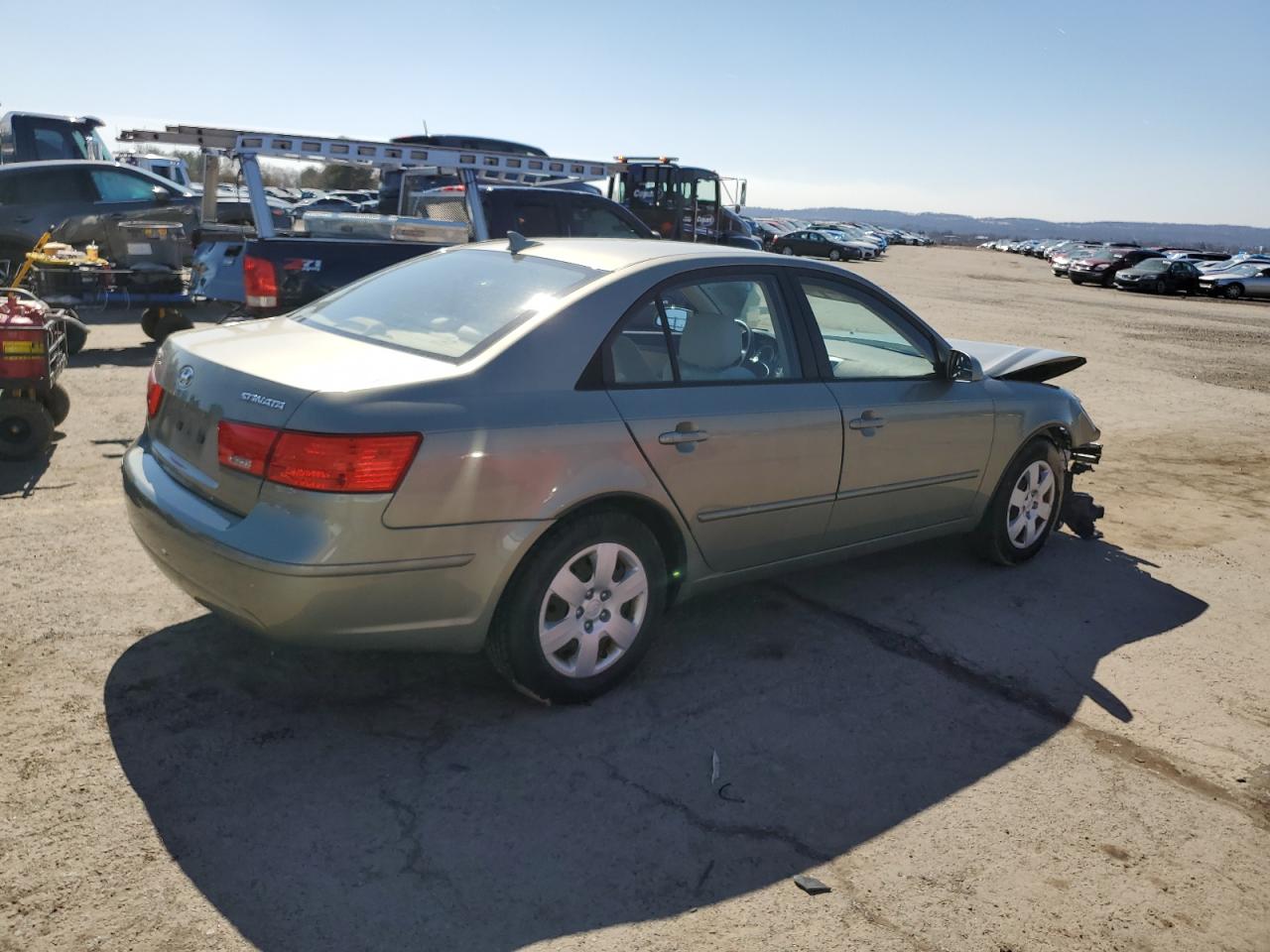 2009 Hyundai Sonata - Image 3