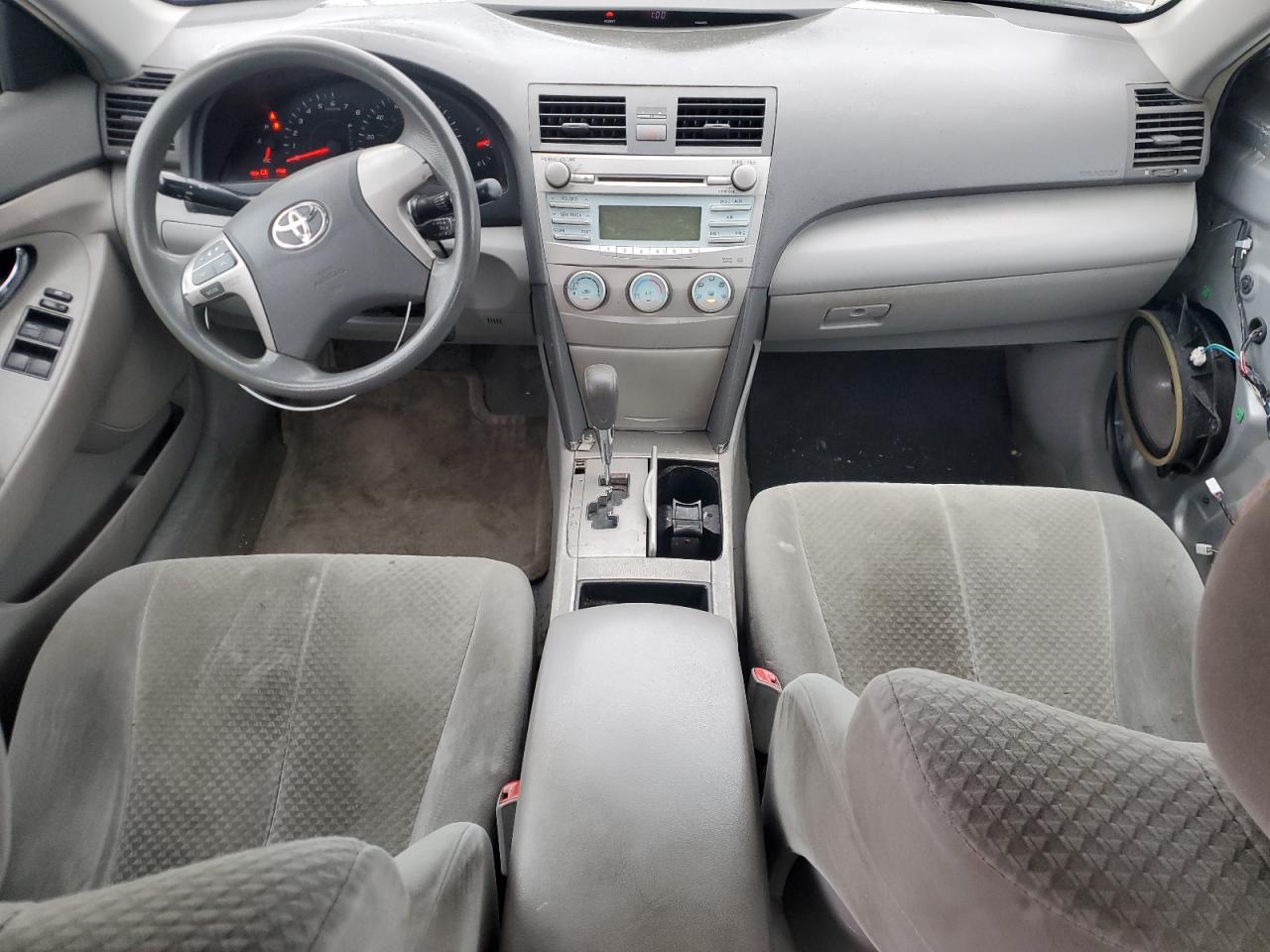 2009 Toyota Camry - Image 8