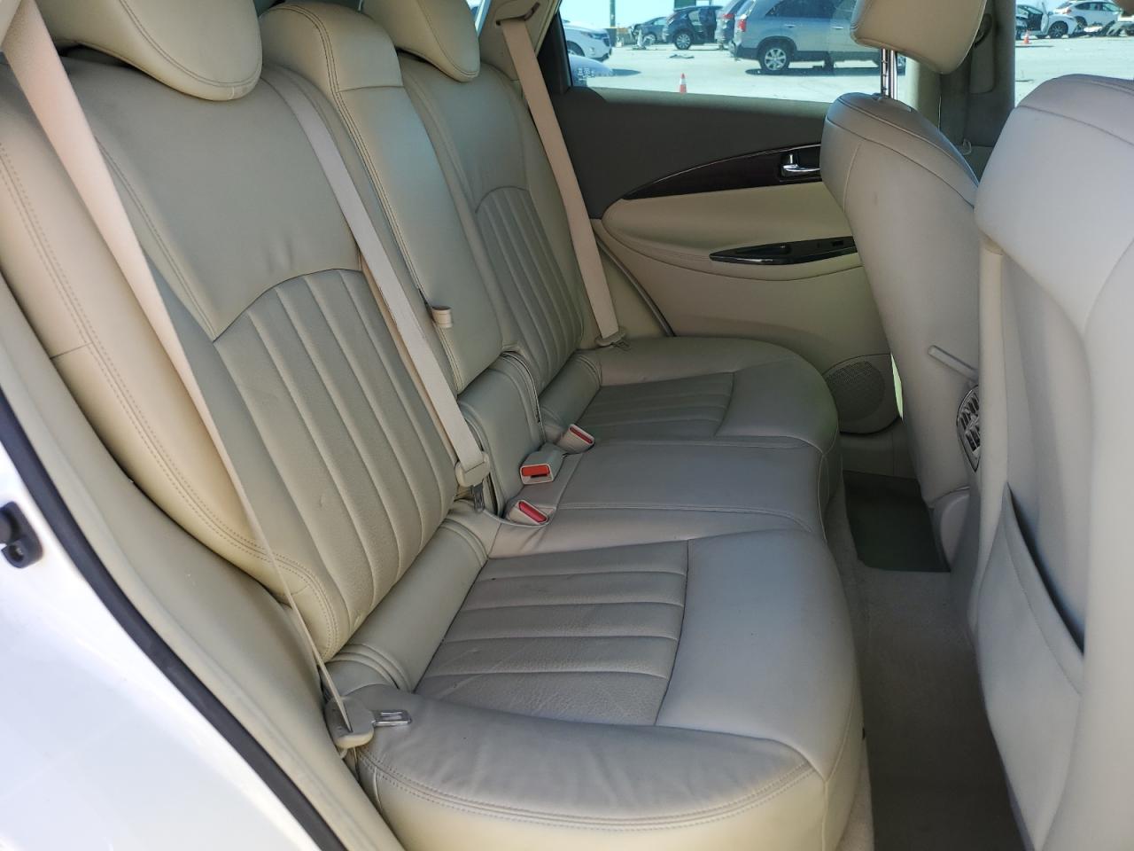 2011 Infiniti EX - Image 11