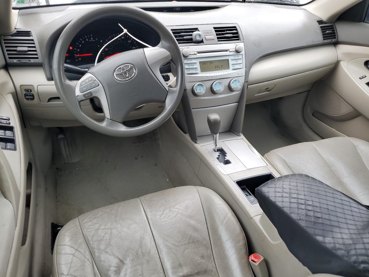 2009 Toyota Camry - Image 8