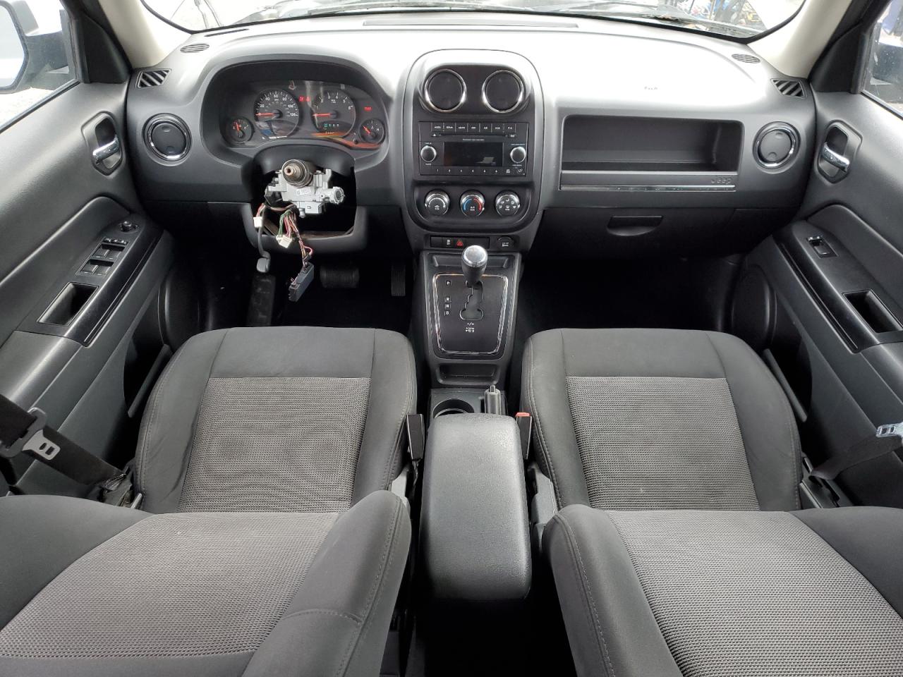 2012 Jeep Liberty (Patriot) - Image 8