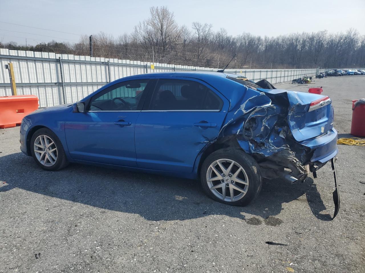 2012 Ford Fusion - Image 2