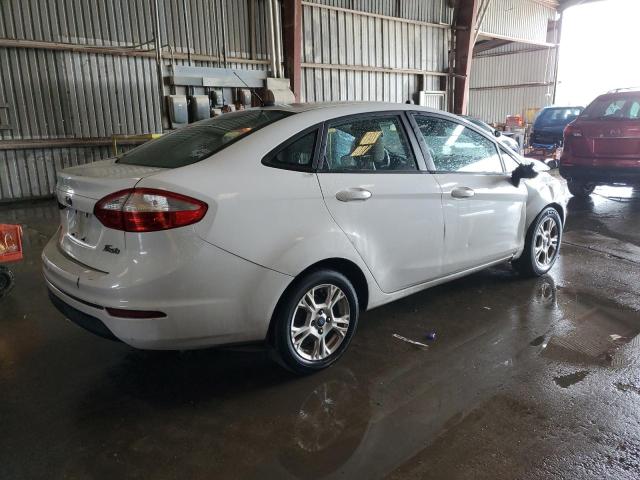  FORD FIESTA 2016 Белый