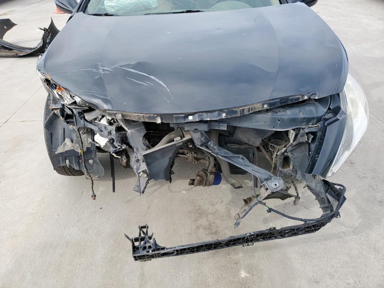 2013 Hyundai Sonata - Image 11