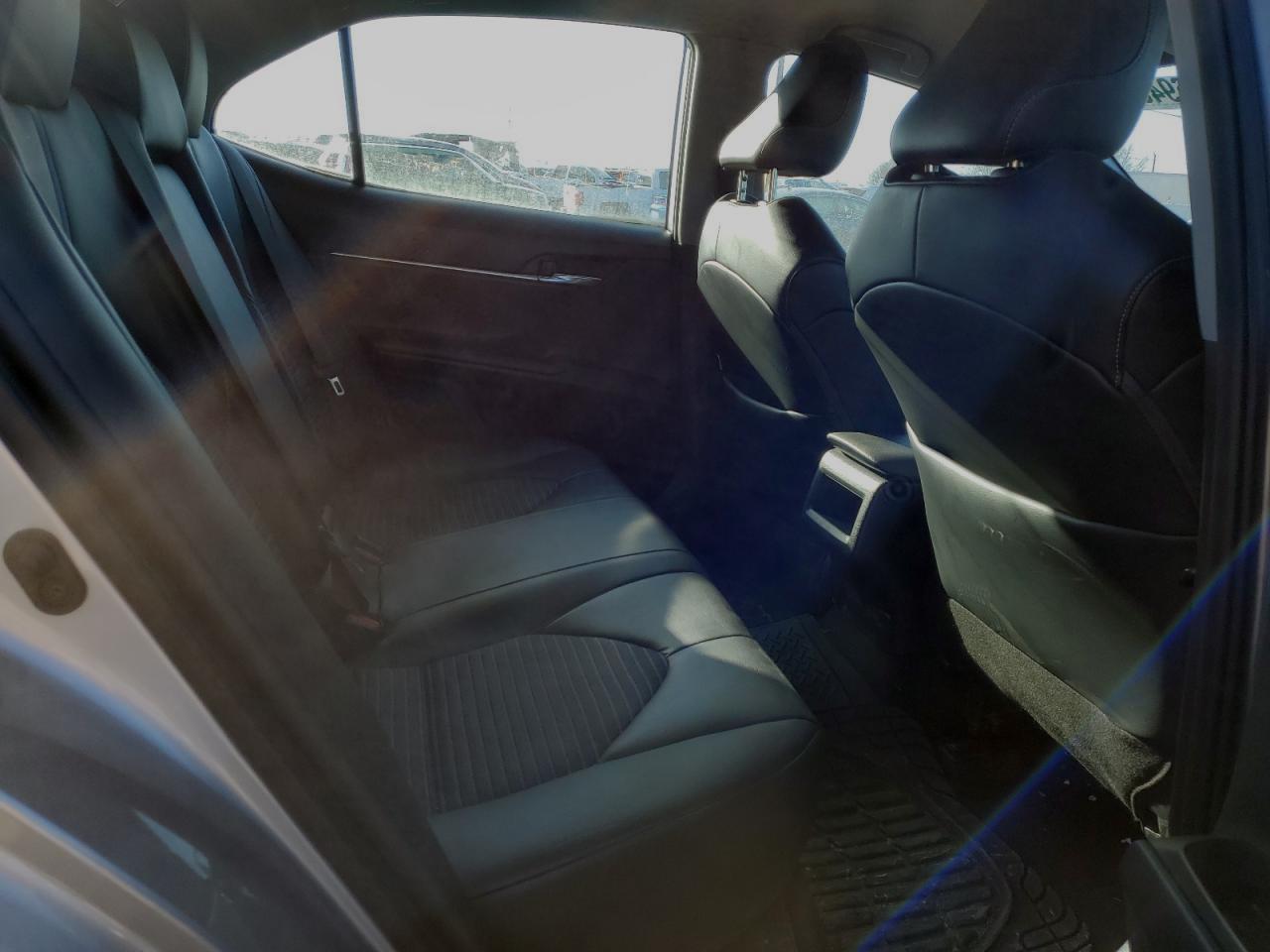 2022 Toyota Camry - Image 10