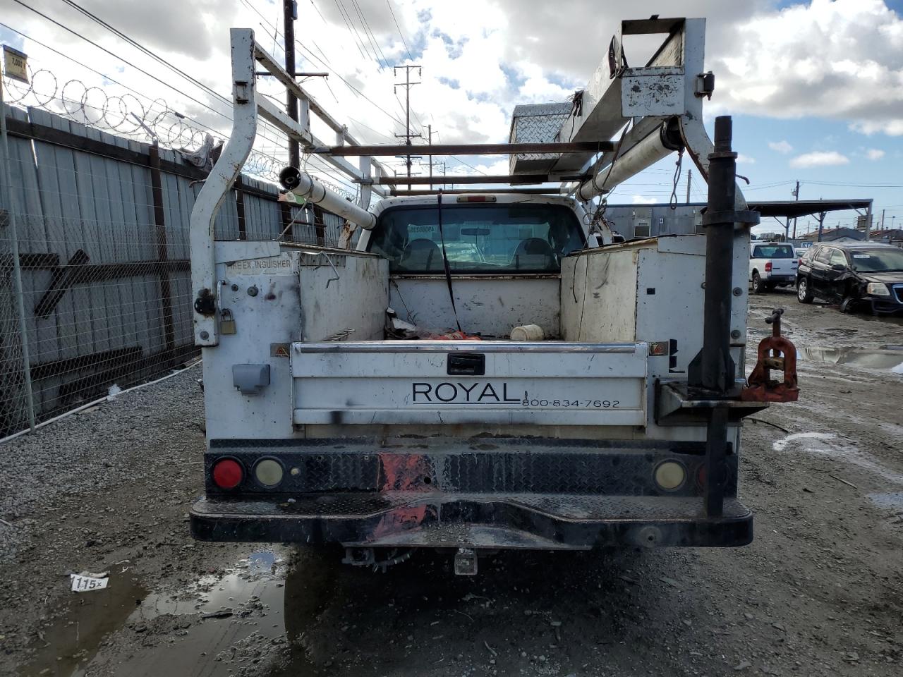 2005 Ford F250 - Image 6