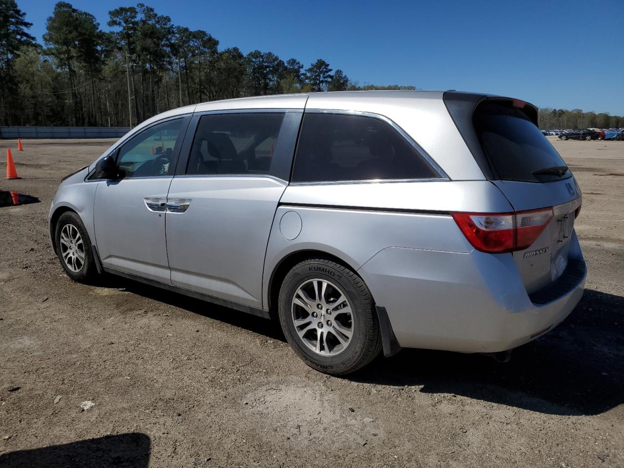 2012 Honda Odyssey - Image 2