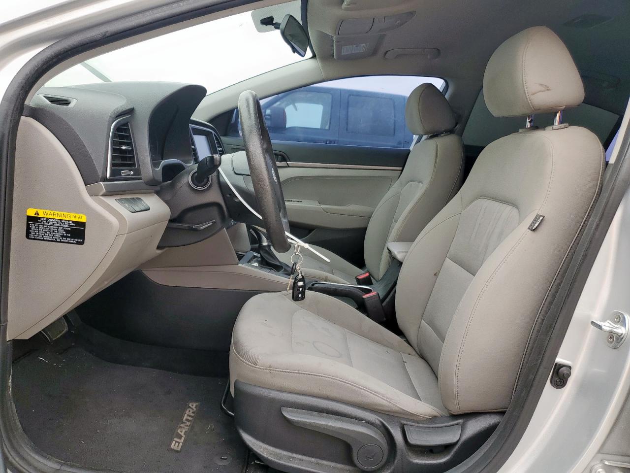 2018 Hyundai Elantra - Image 7