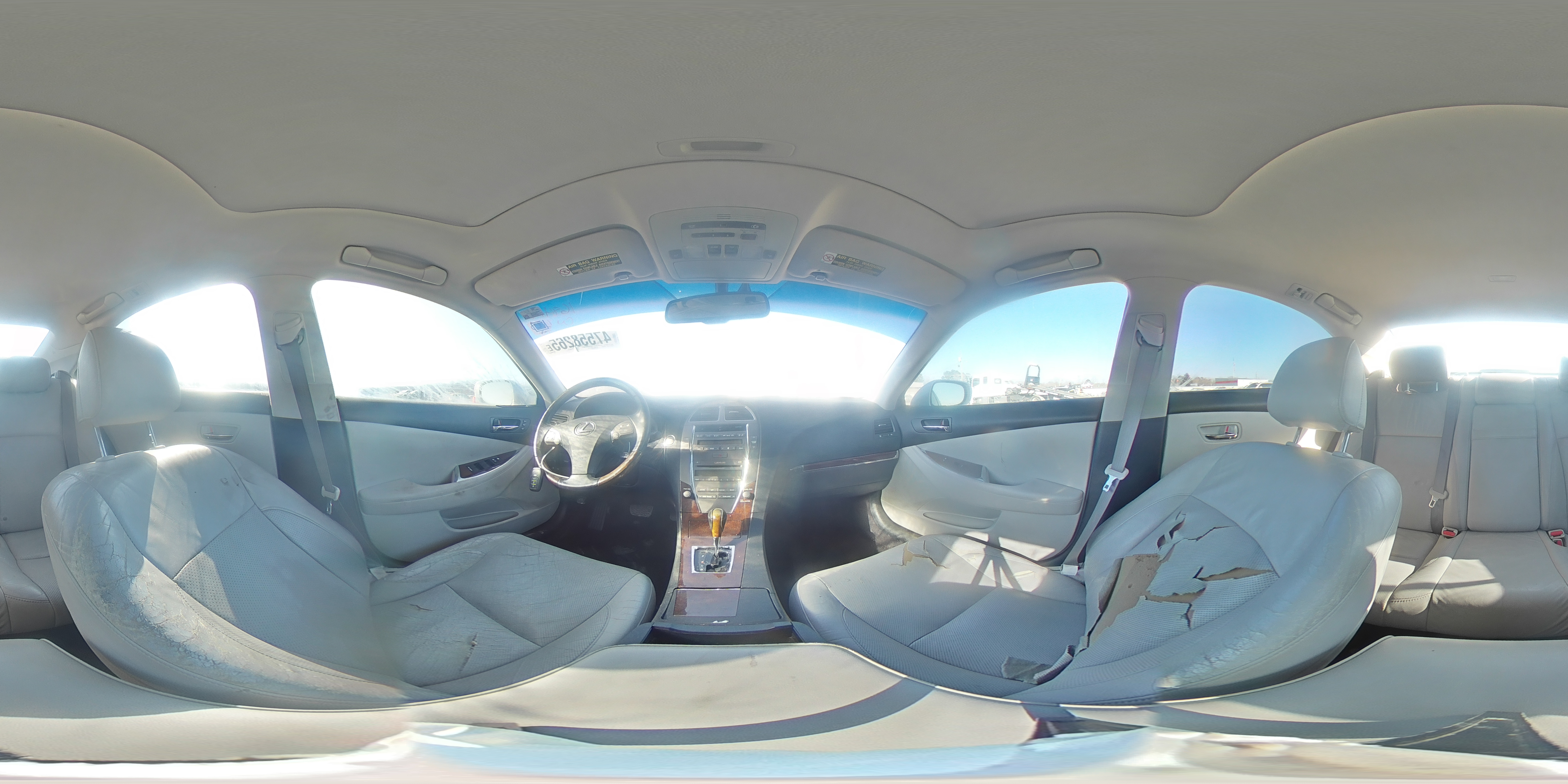 2010 Lexus ES - Image 13