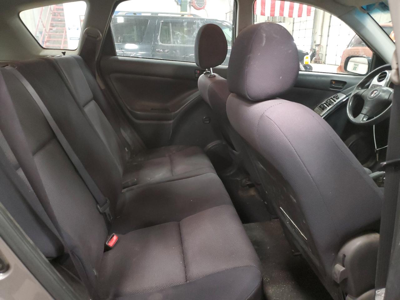2004 Pontiac Vibe - Image 10