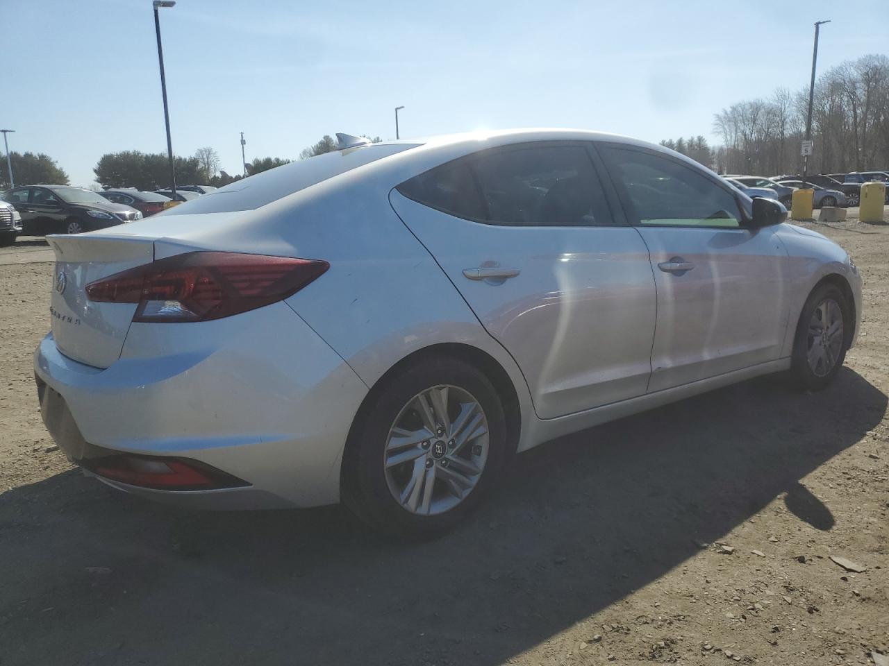 2020 Hyundai Elantra - Image 3