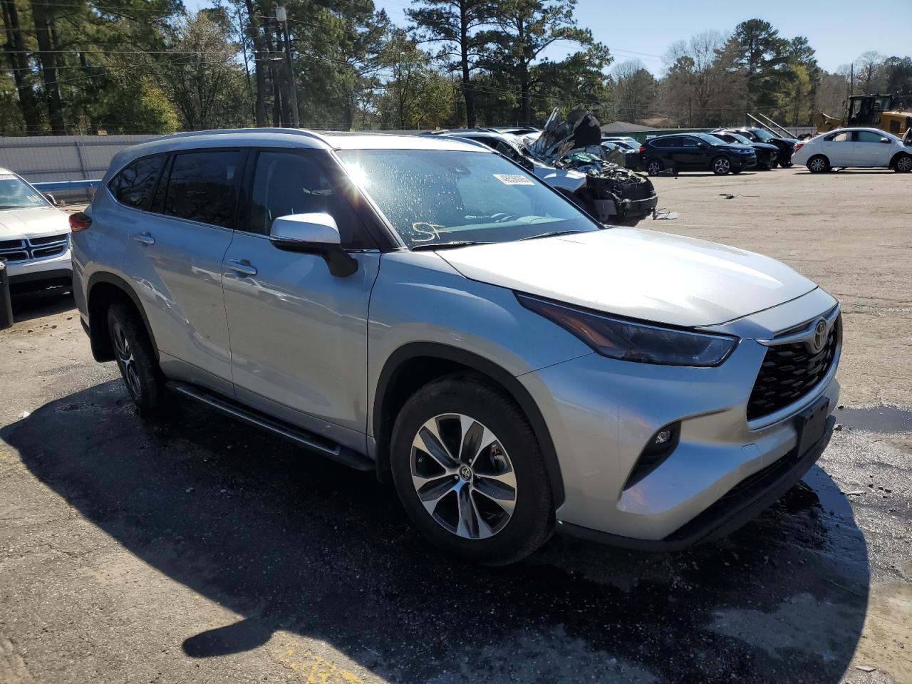 2022 Toyota Highlander - Image 4