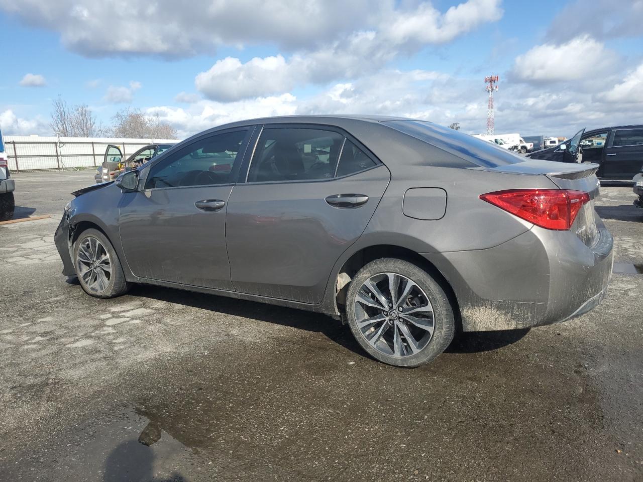 2018 Toyota Corolla - Image 2