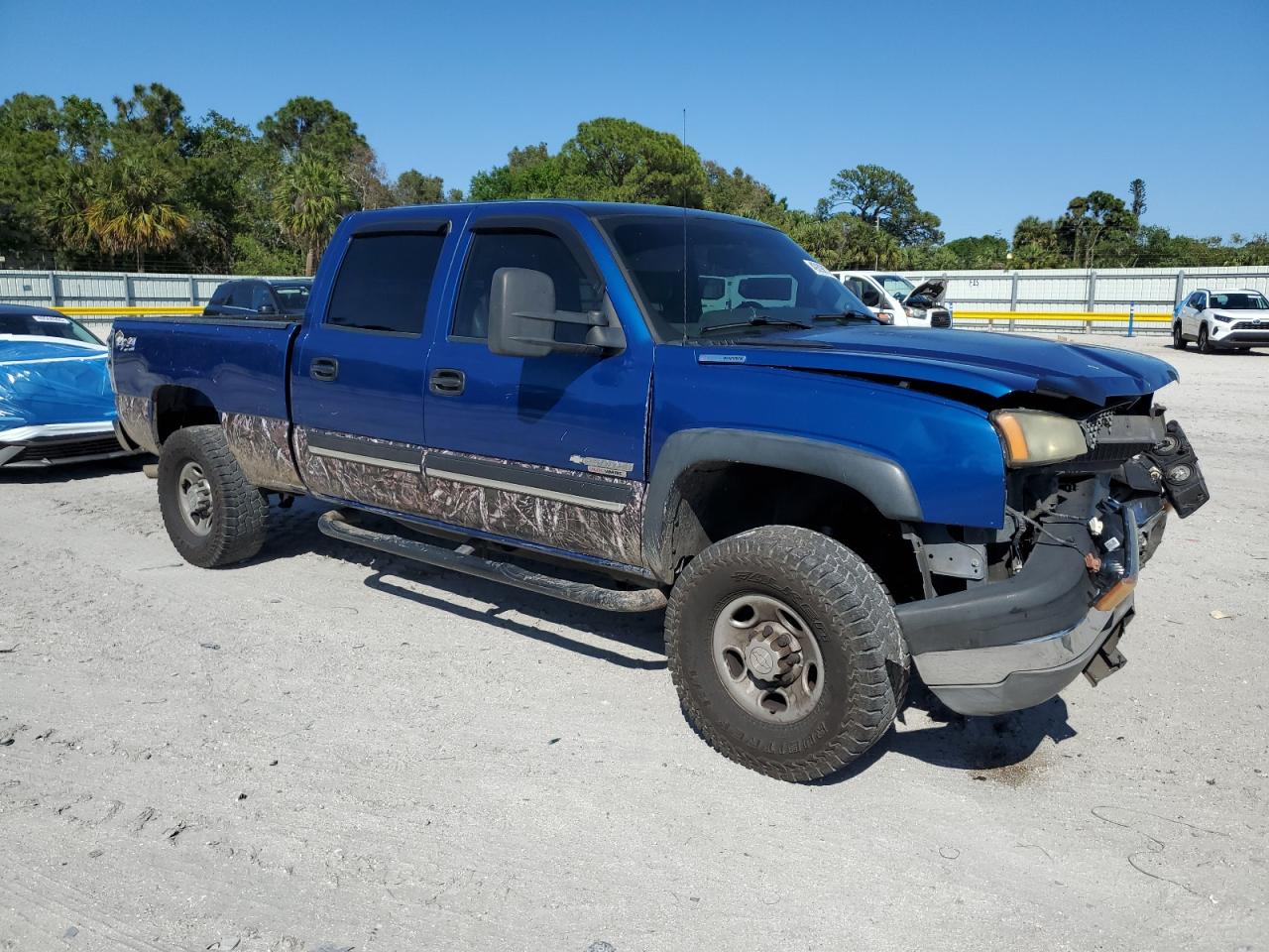 2004 Chevrolet Silverado - Image 4