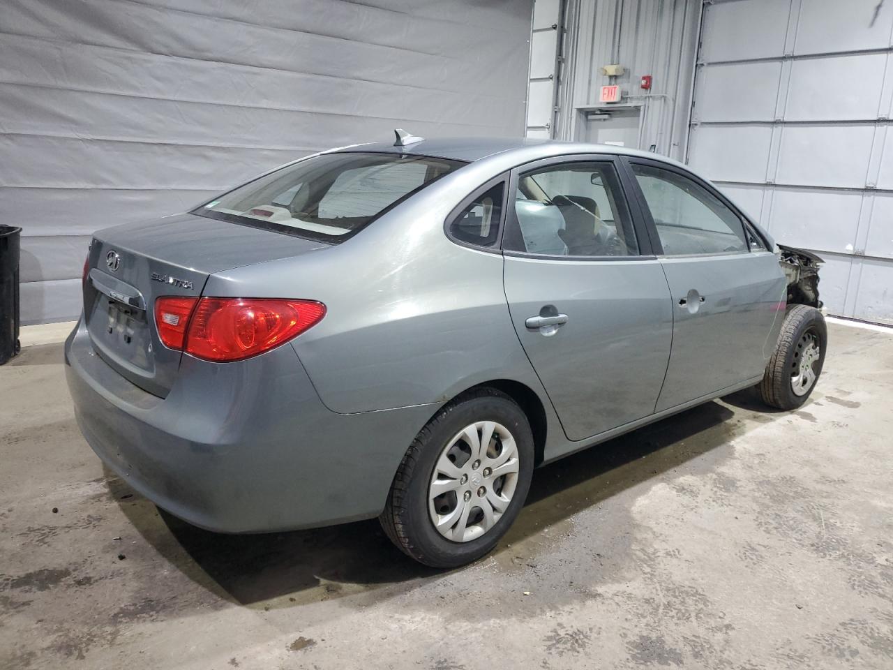 2010 Hyundai Elantra - Image 3
