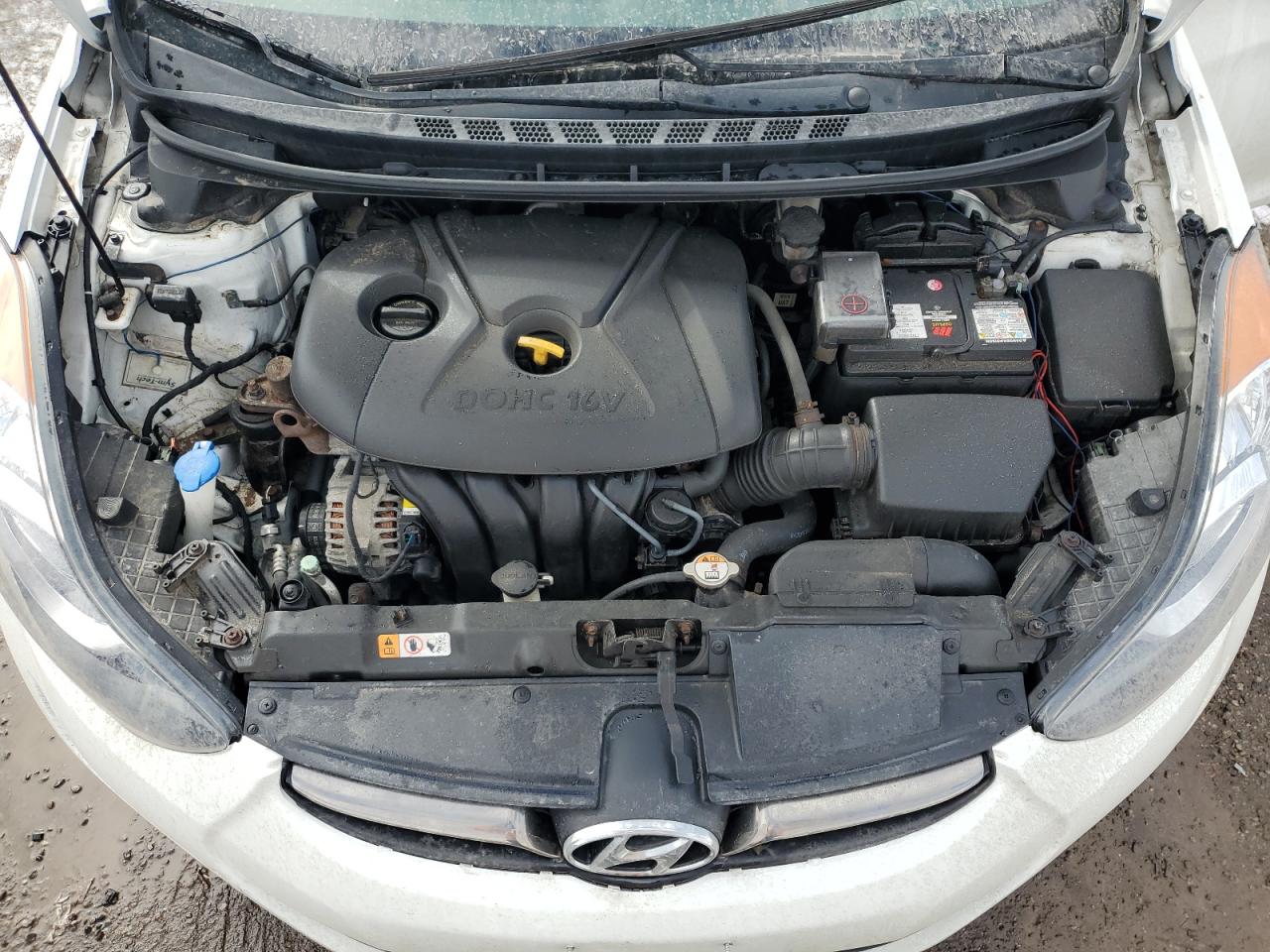 2013 Hyundai Elantra - Image 11