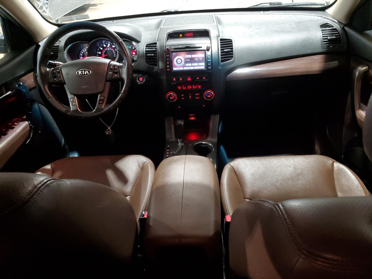 2011 Kia Sorento - Image 8