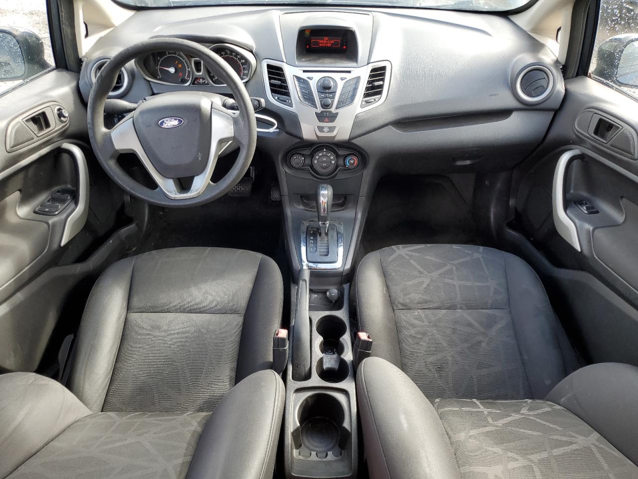2011 Ford Fiesta - Image 8