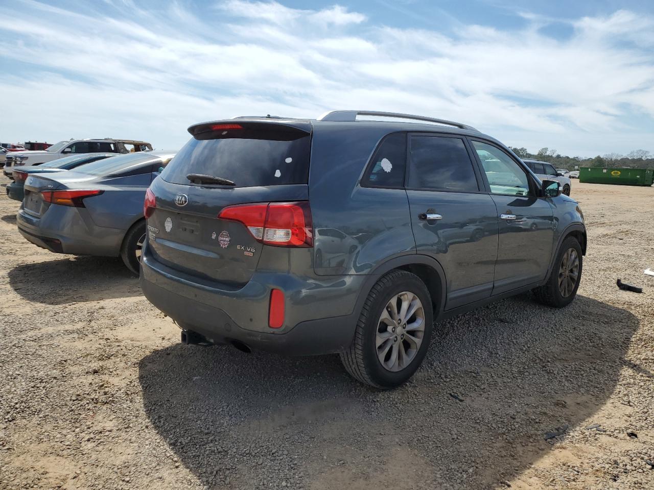 2014 Kia Sorento - Image 3