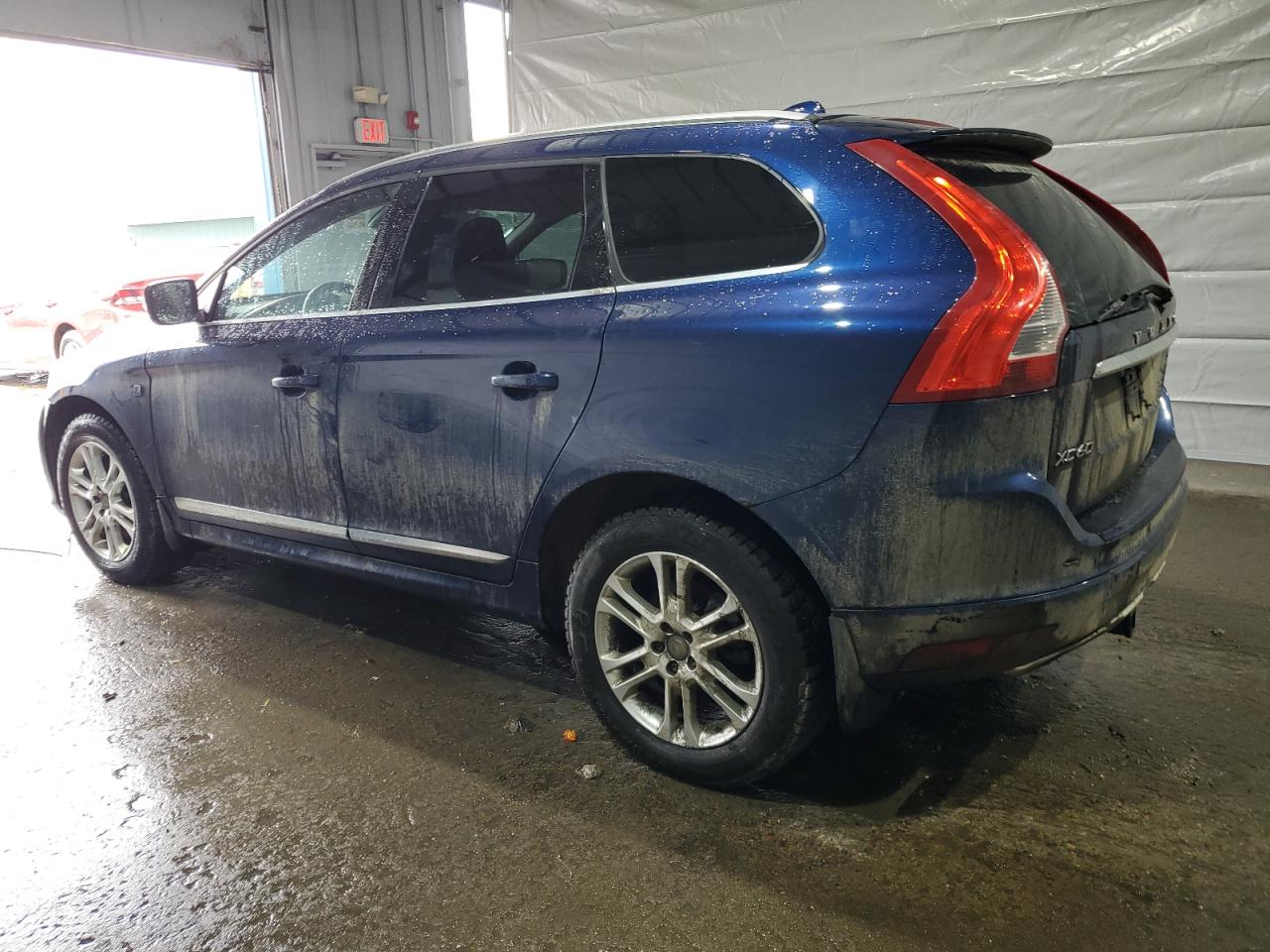 2015 Volvo XC60 - Image 2