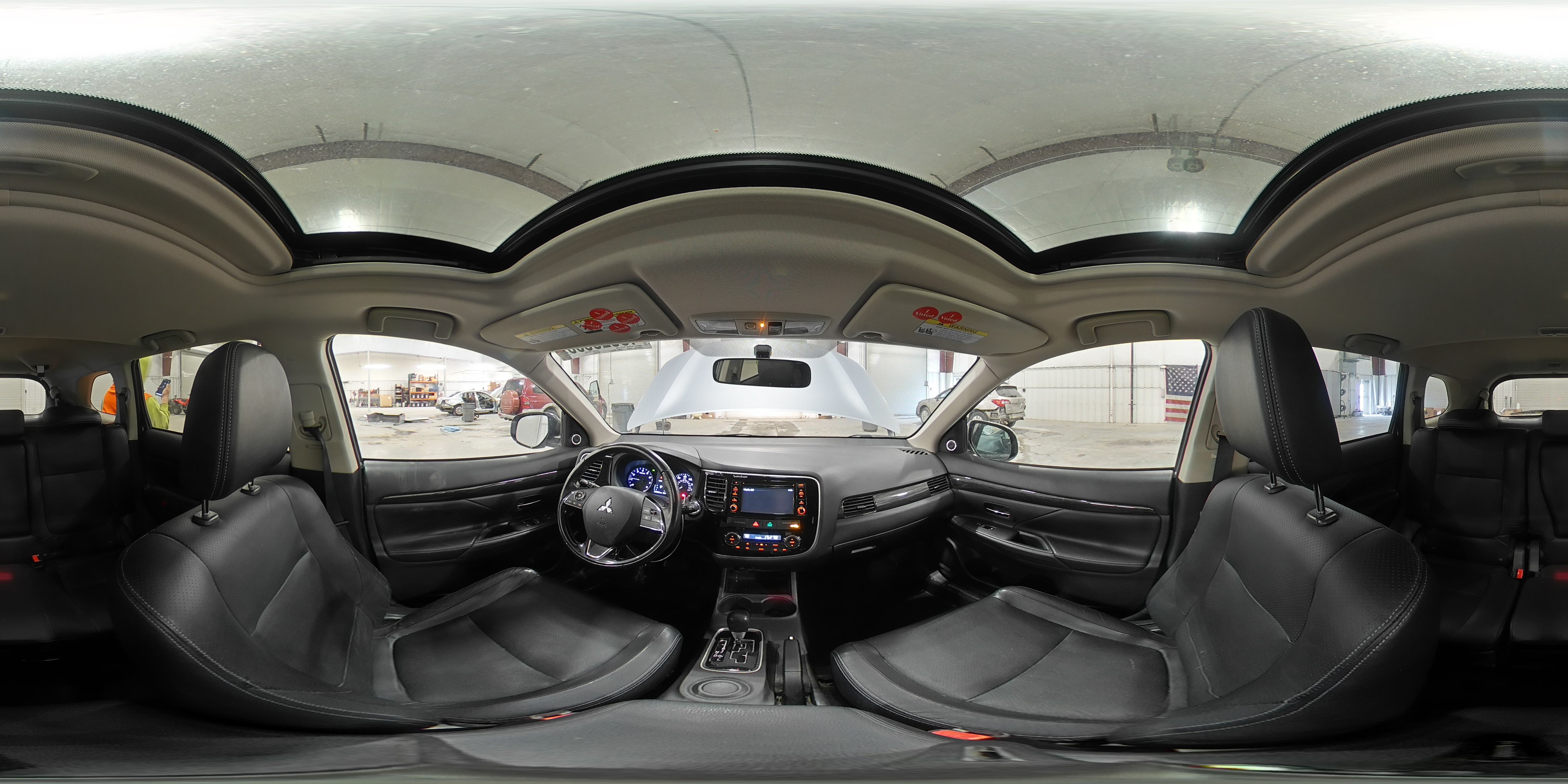 2016 Mitsubishi Outlander - Image 13