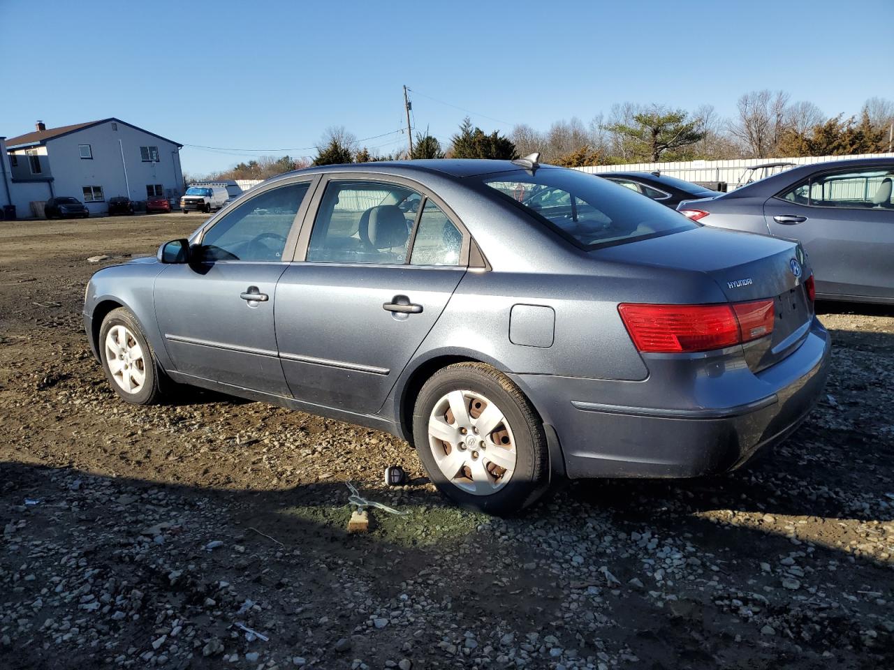 2010 Hyundai Sonata - Image 2