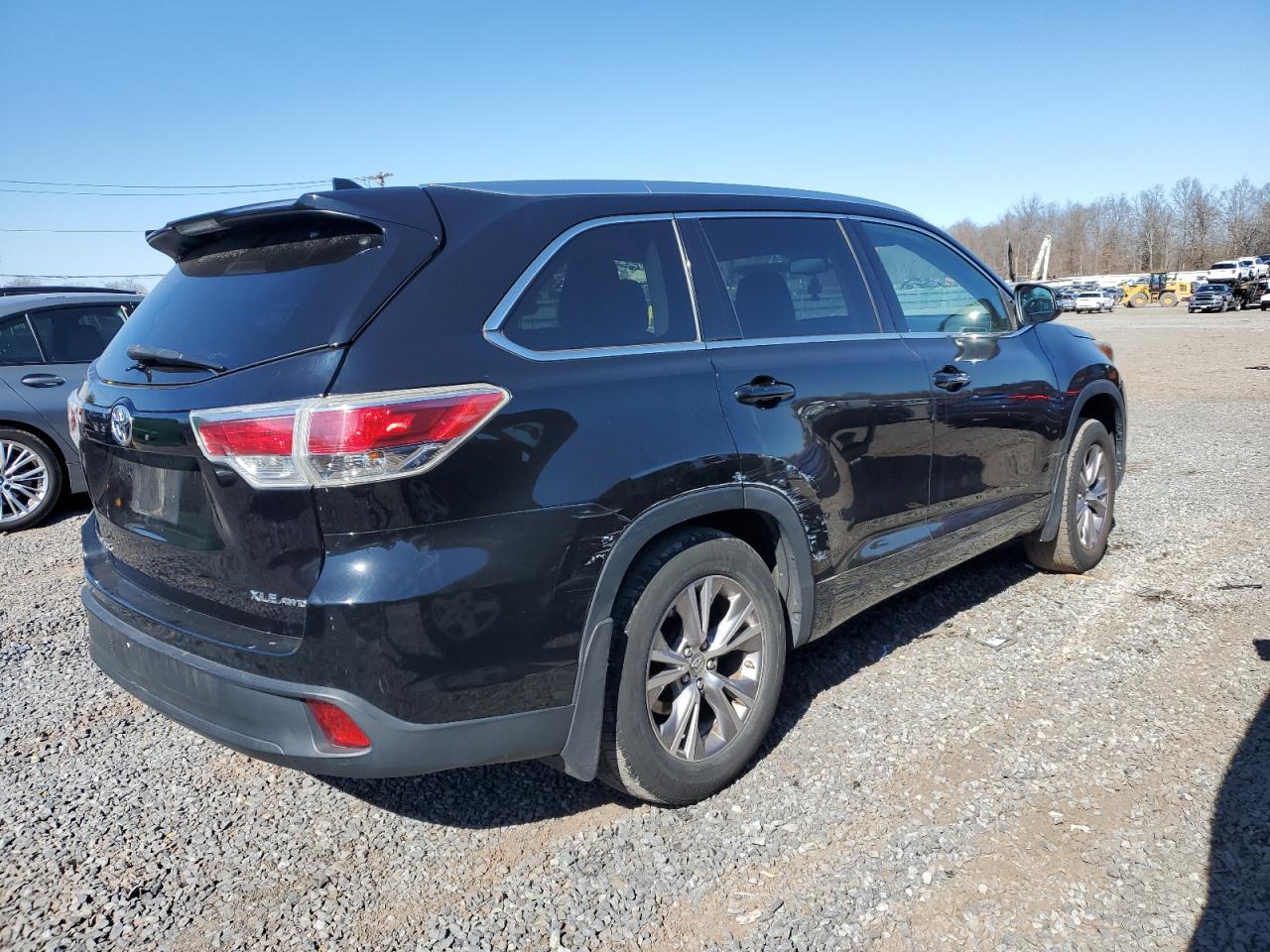 2015 Toyota Highlander - Image 3
