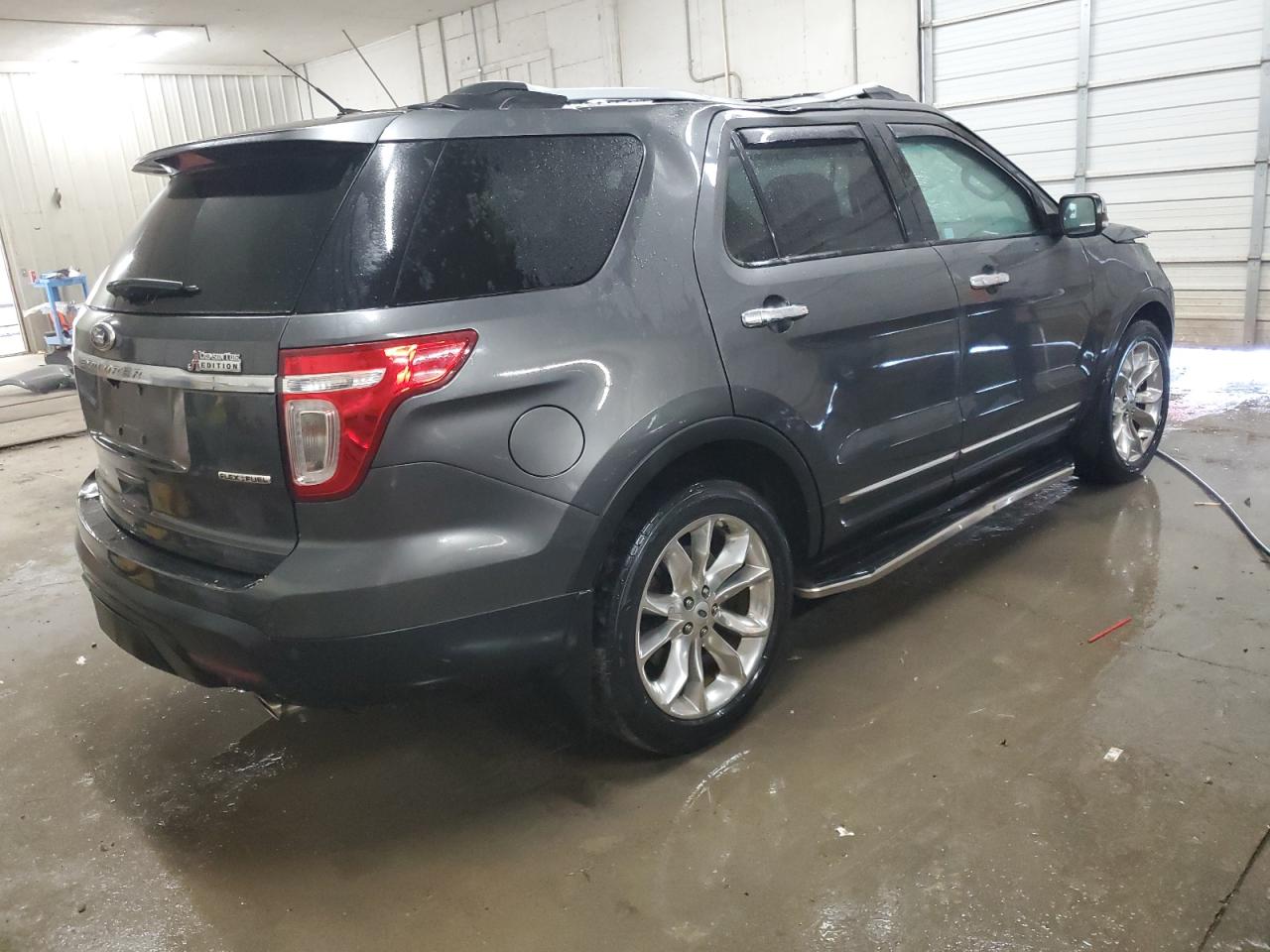 2015 Ford Explorer - Image 3
