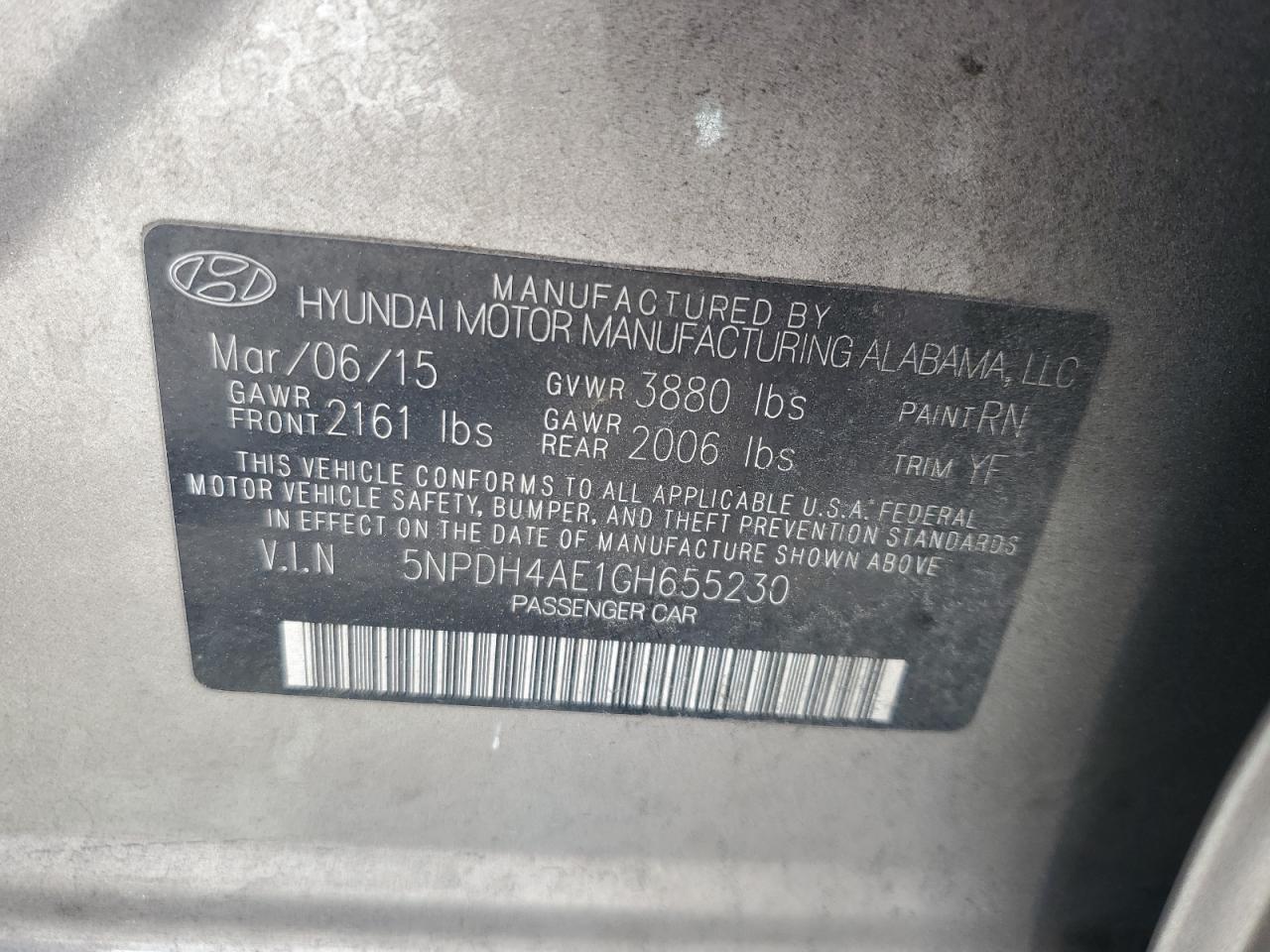 2016 Hyundai Elantra - Image 12