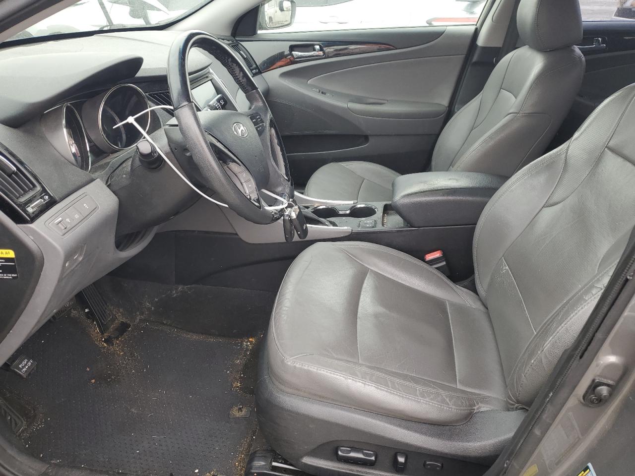 2013 Hyundai Sonata - Image 8