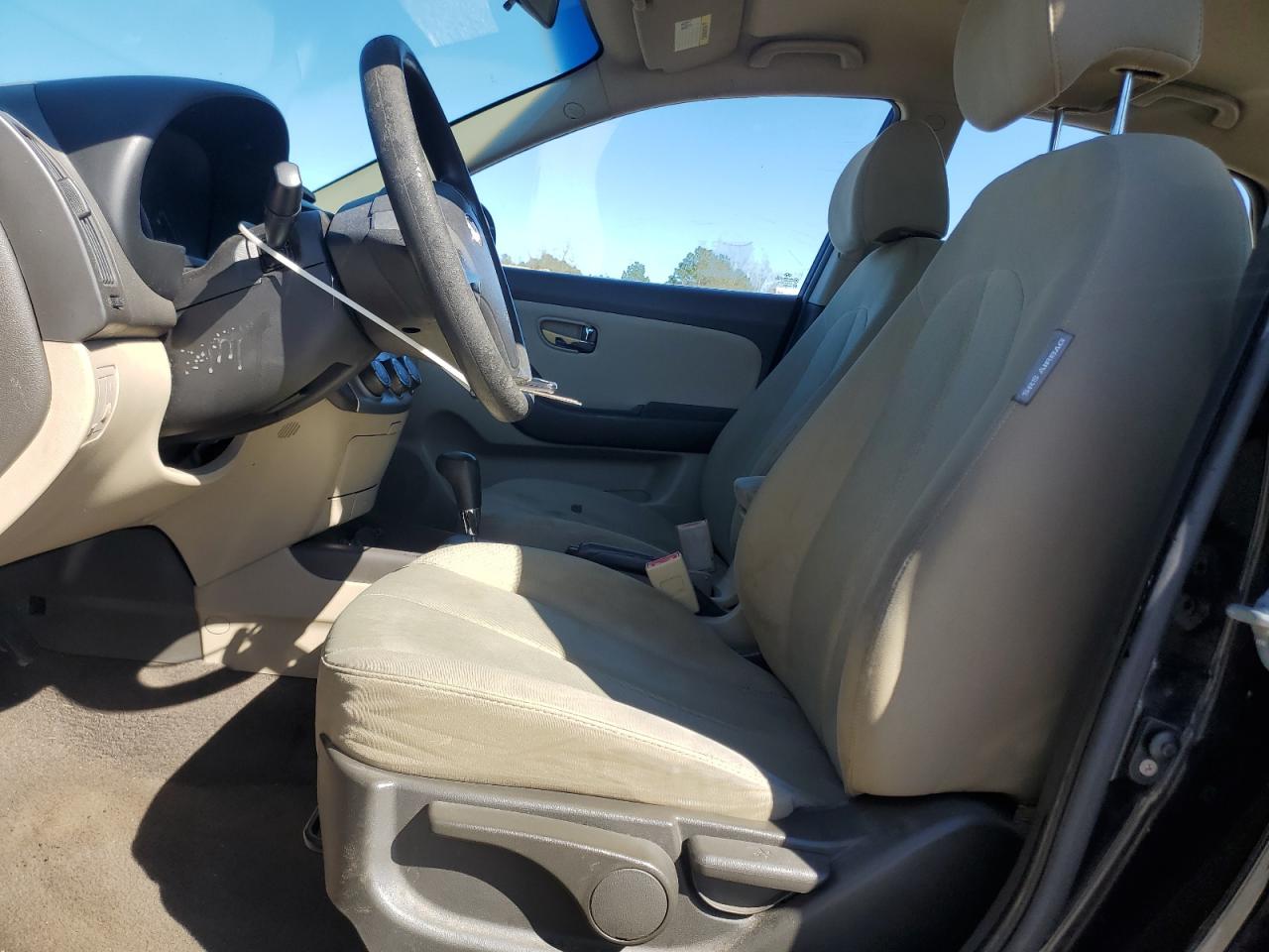 2010 Hyundai Elantra - Image 7
