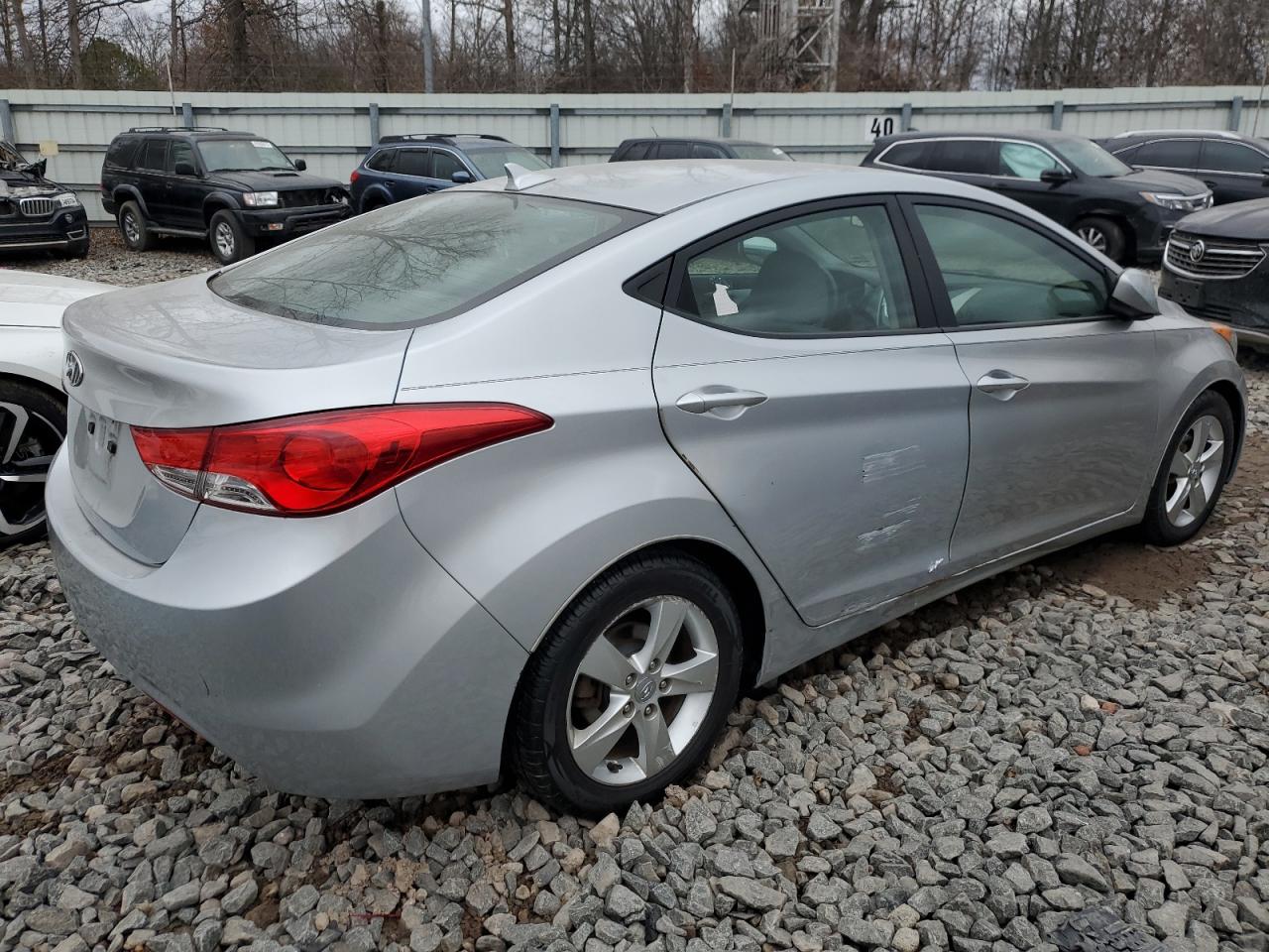 2012 Hyundai Elantra - Image 3