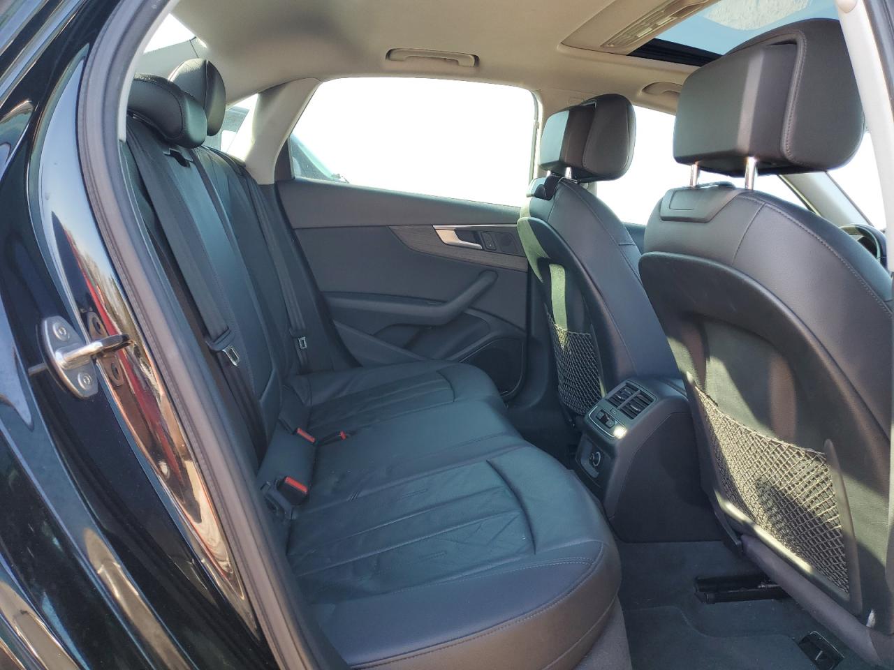 2017 Audi A4 - Image 10