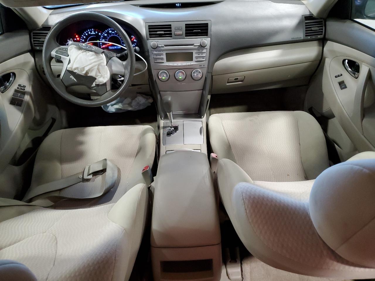 2010 Toyota Camry - Image 8