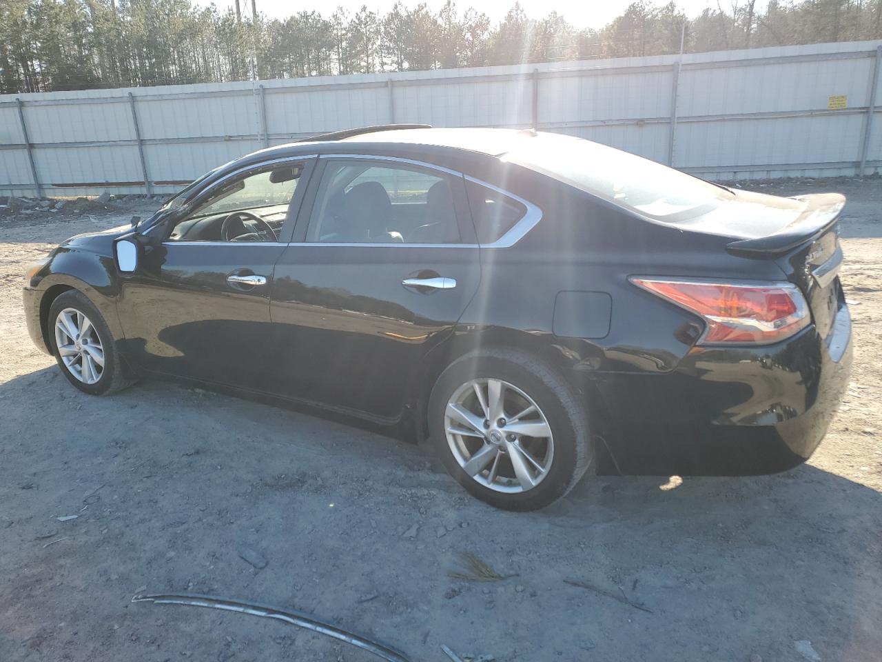 2014 Nissan Altima - Image 2