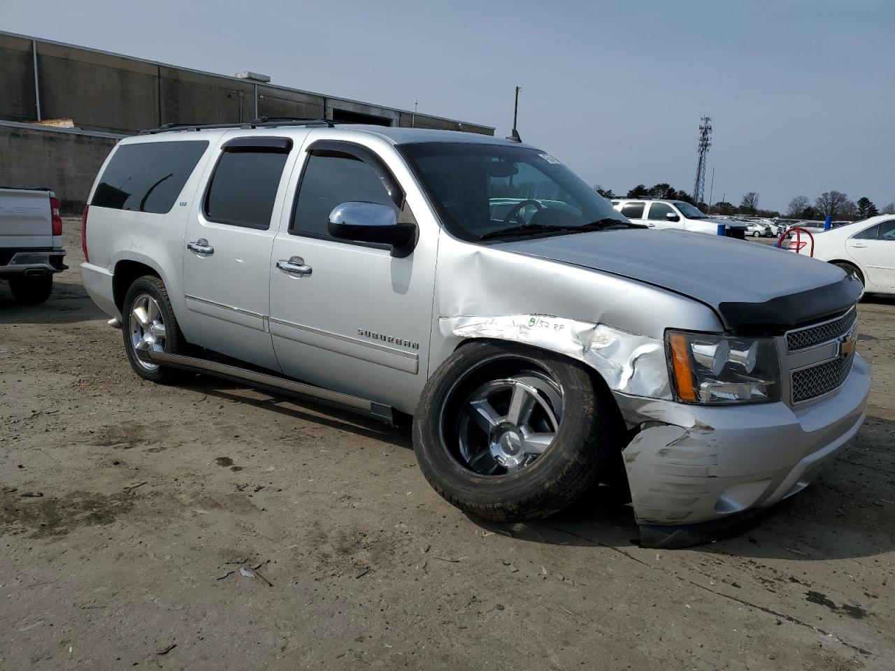 2013 Chevrolet Suburban - Image 4