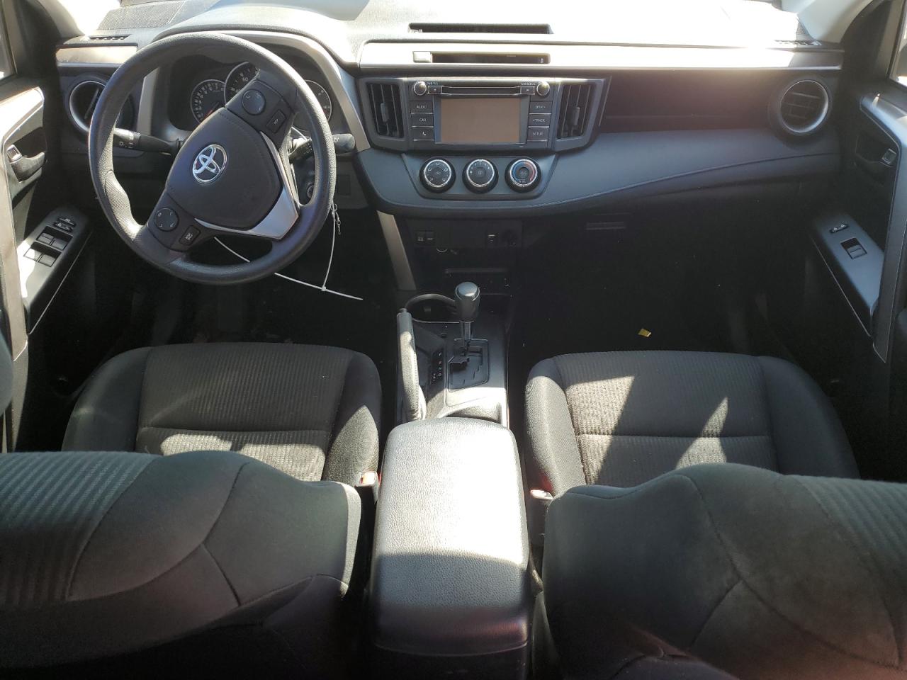 2016 Toyota RAV 4 - Image 8
