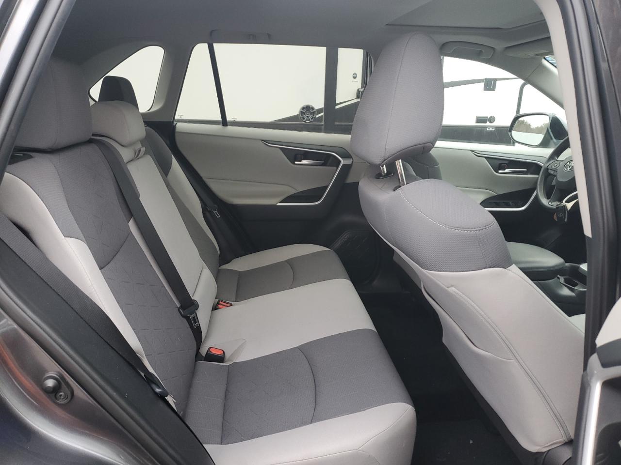 2019 Toyota RAV 4 - Image 11