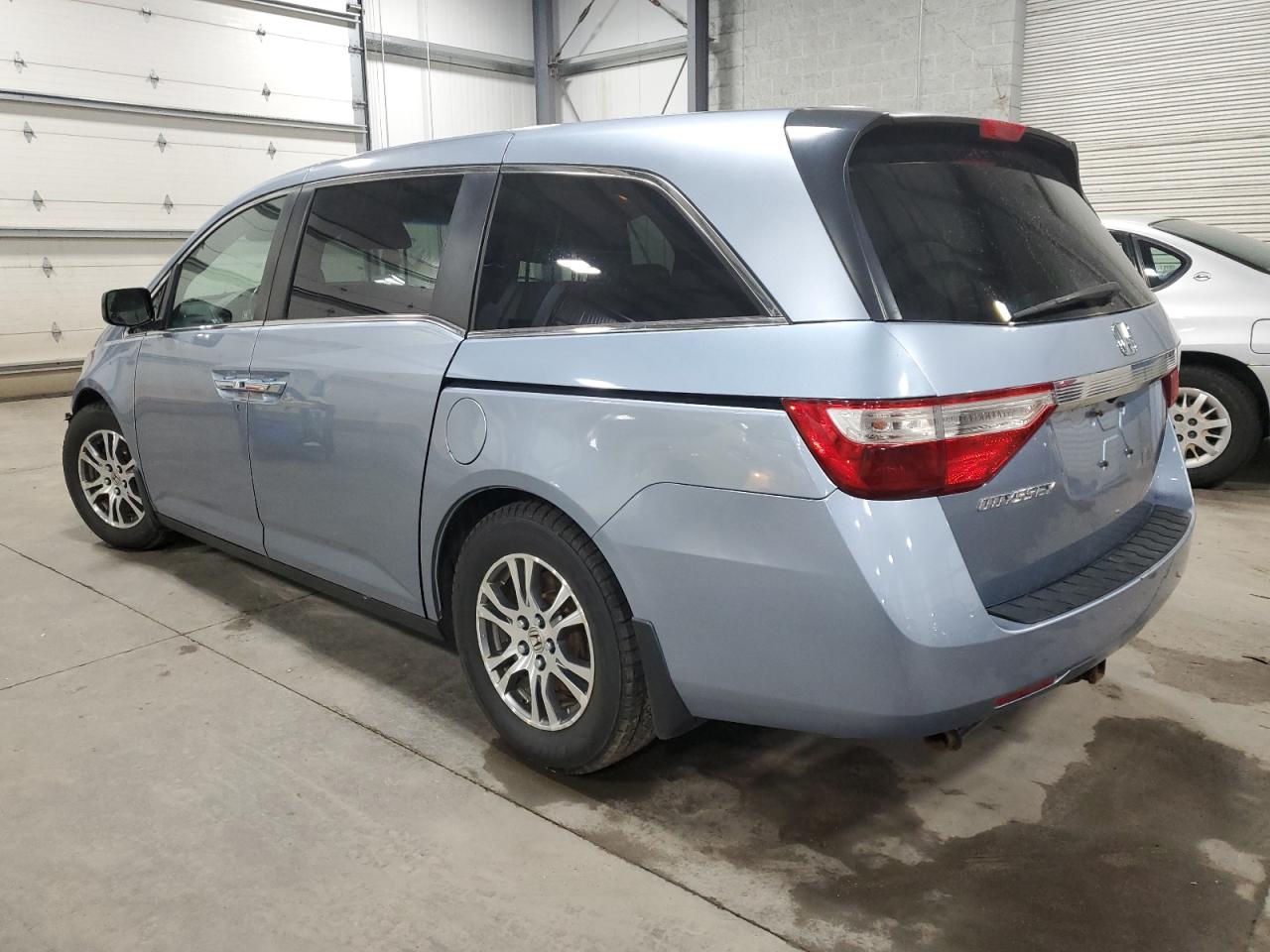 2012 Honda Odyssey - Image 2